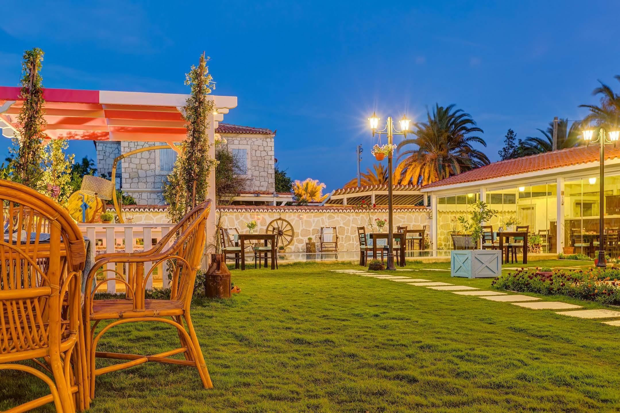 Bellapietra Hotel Алачати Экстерьер фото